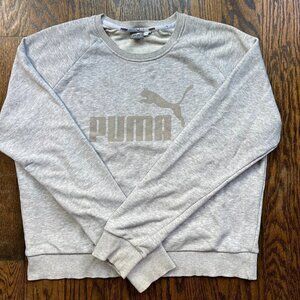 Womans PUMA cropped sweatshirt size Medium
